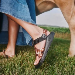 Women's Mega Cow Z/1 Wide-Strap Classic Sandal