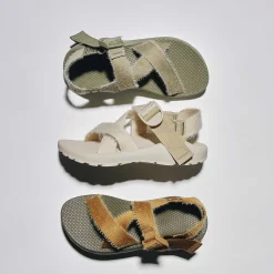 Women's Mega Z Wide-Strap Classic Fuzzy